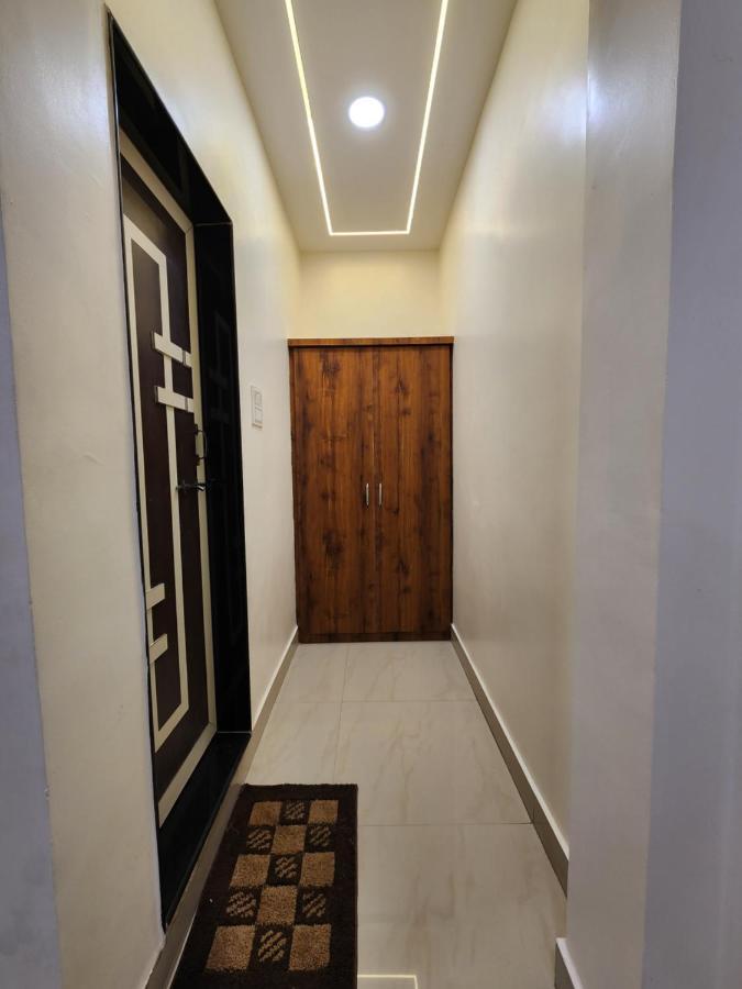 Hotel Anantshree Ujjain Exteriör bild
