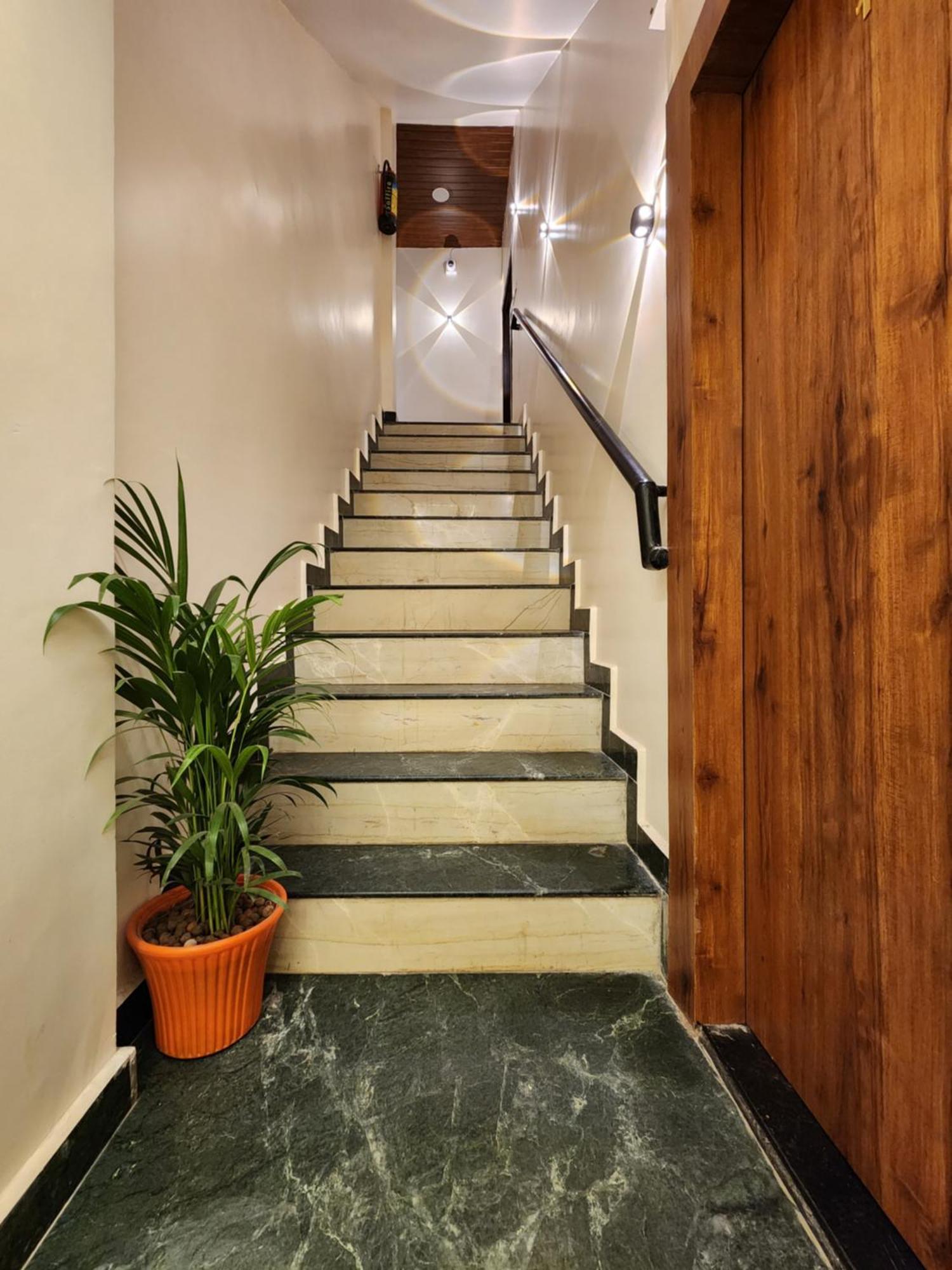 Hotel Anantshree Ujjain Exteriör bild