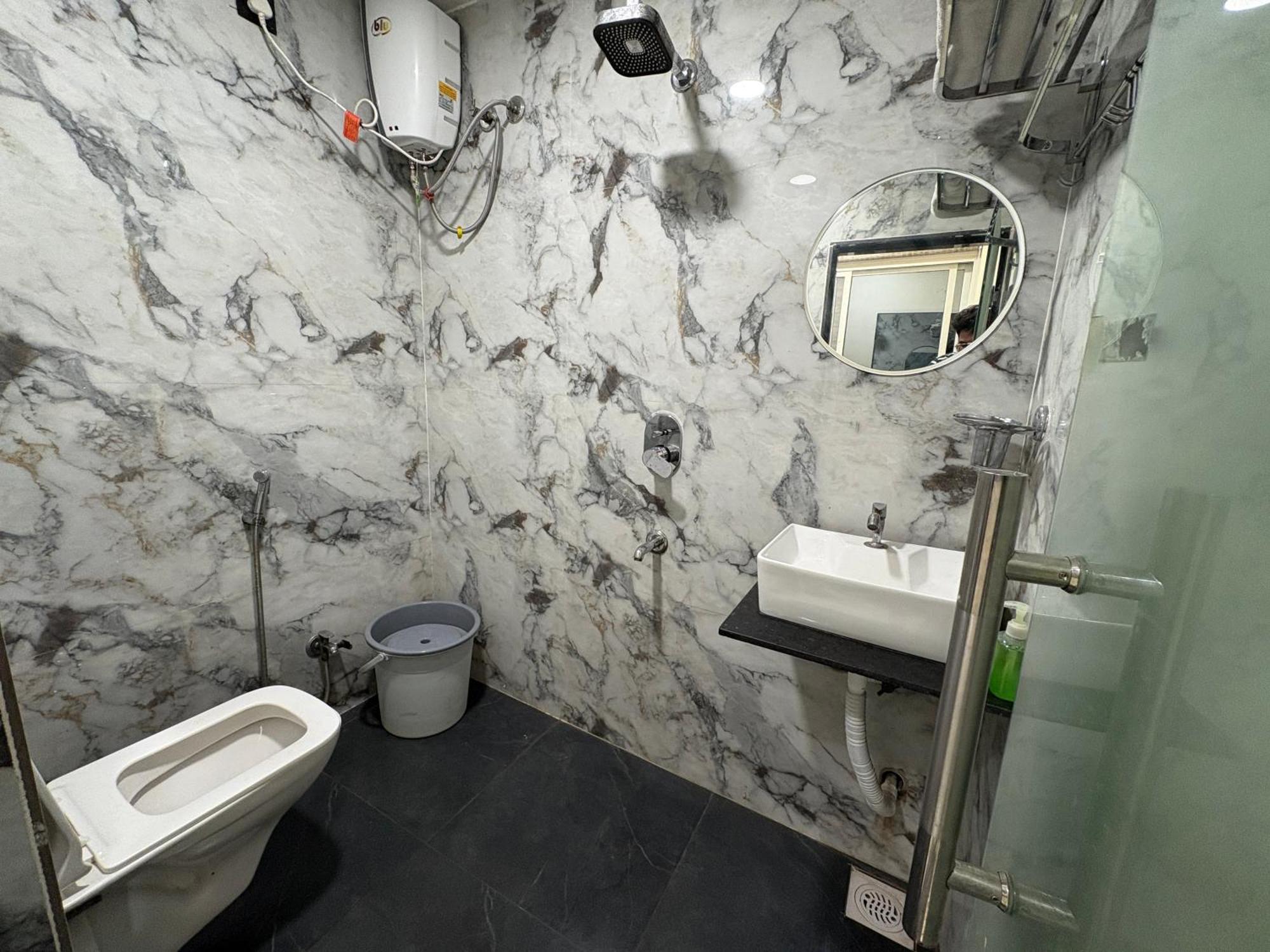 Hotel Anantshree Ujjain Exteriör bild